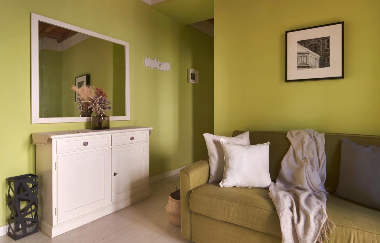 Cozy 1-bedroom With Balcony In Historic Center Apartamento Florença
